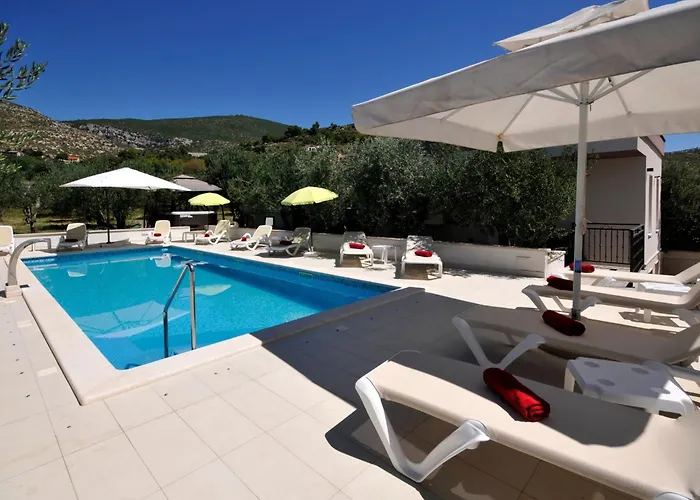 Rimac In Mit Garten- Grill By Interhome Kaštel Štafilić